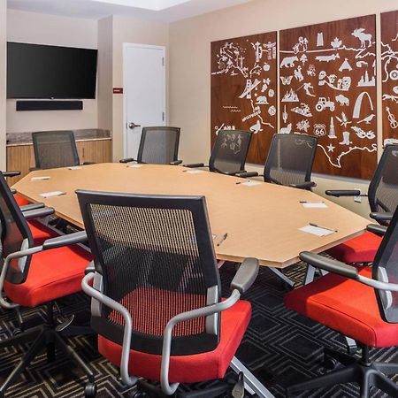 Towneplace Suites By Marriott New Hartford Екстер'єр фото