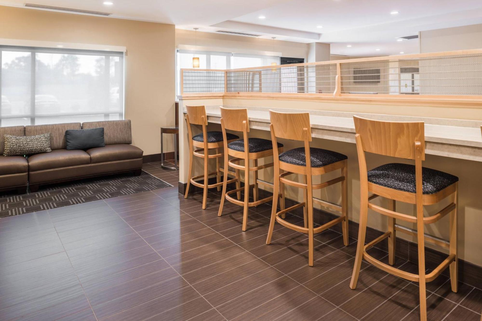 Towneplace Suites By Marriott New Hartford Екстер'єр фото