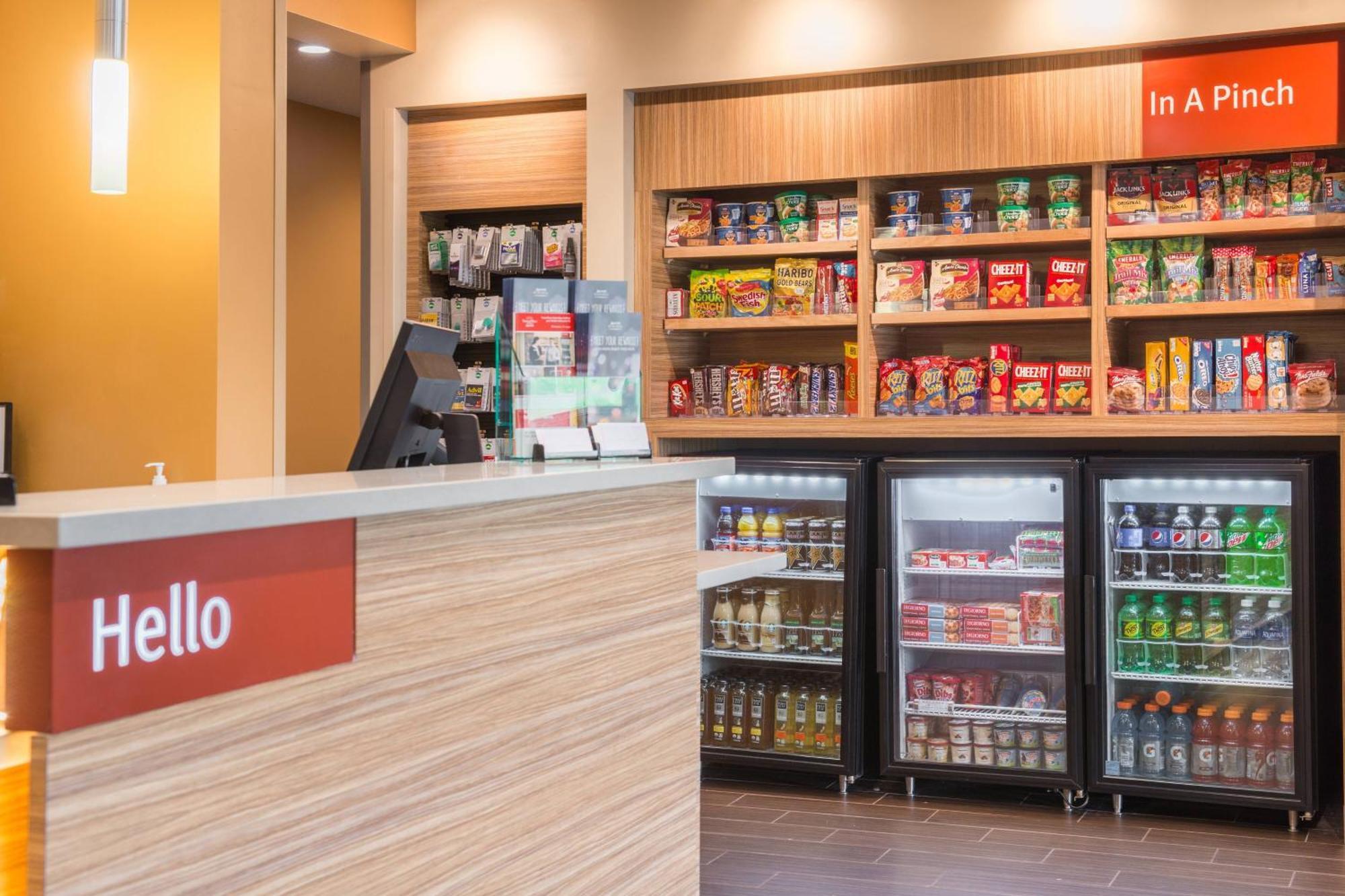 Towneplace Suites By Marriott New Hartford Екстер'єр фото