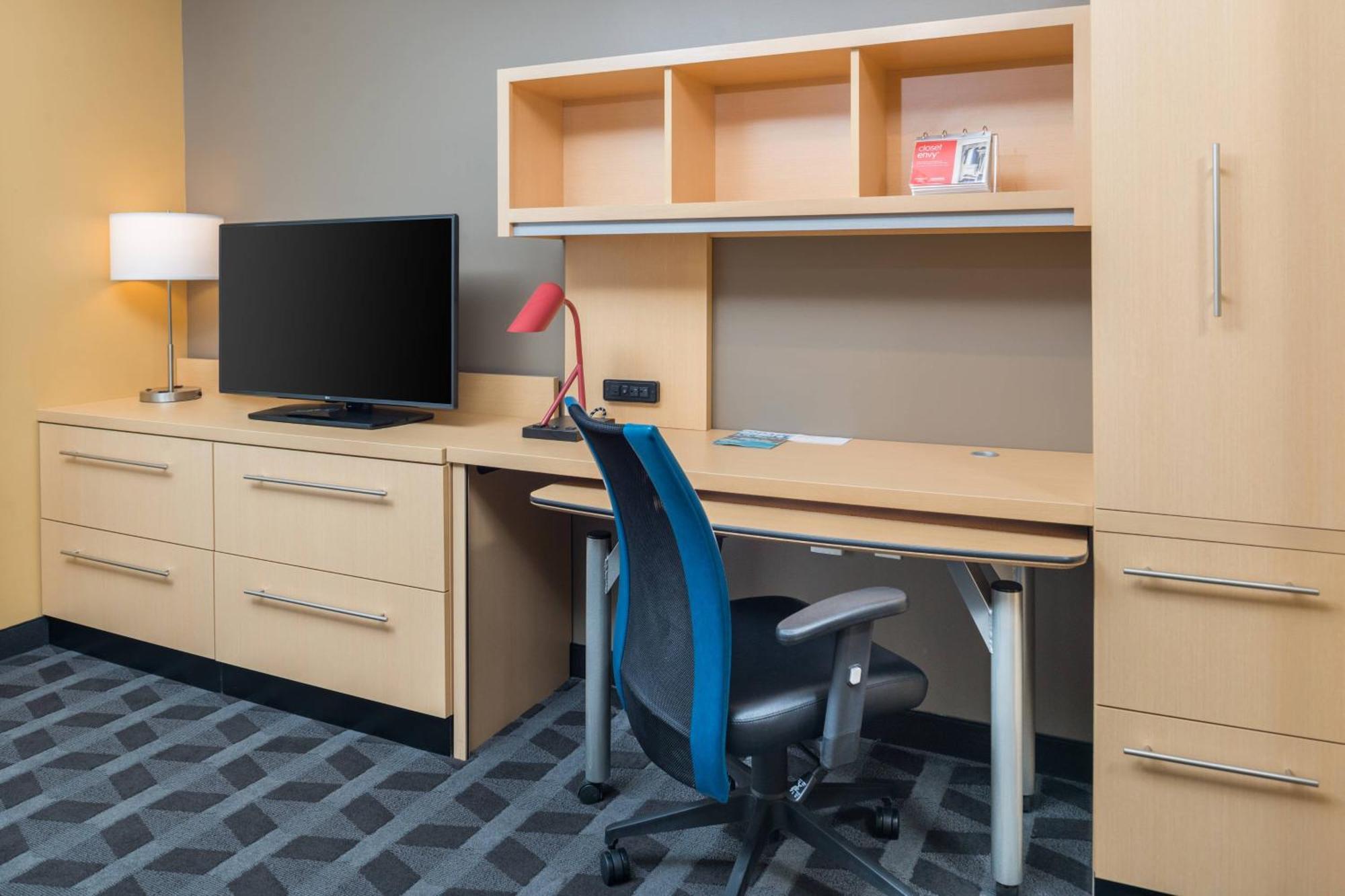 Towneplace Suites By Marriott New Hartford Екстер'єр фото