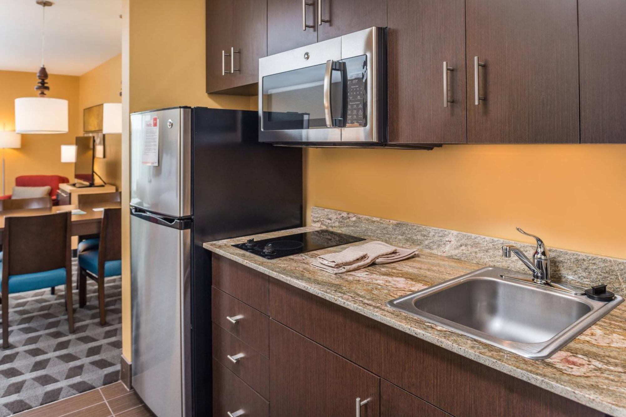 Towneplace Suites By Marriott New Hartford Екстер'єр фото
