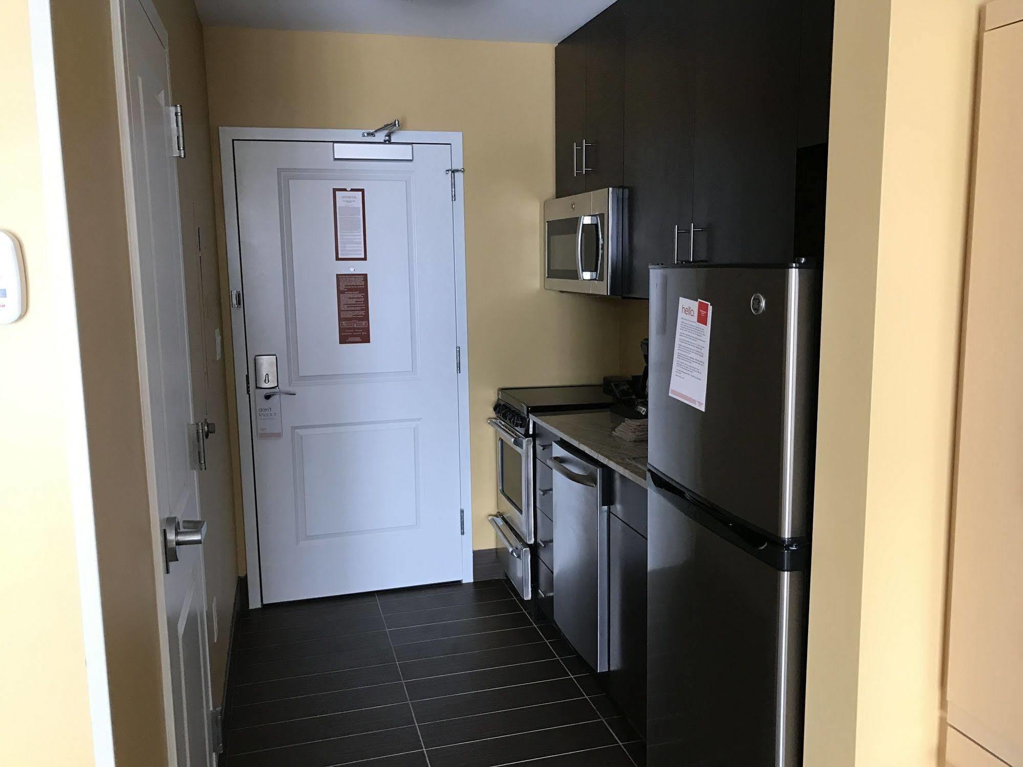 Towneplace Suites By Marriott New Hartford Екстер'єр фото